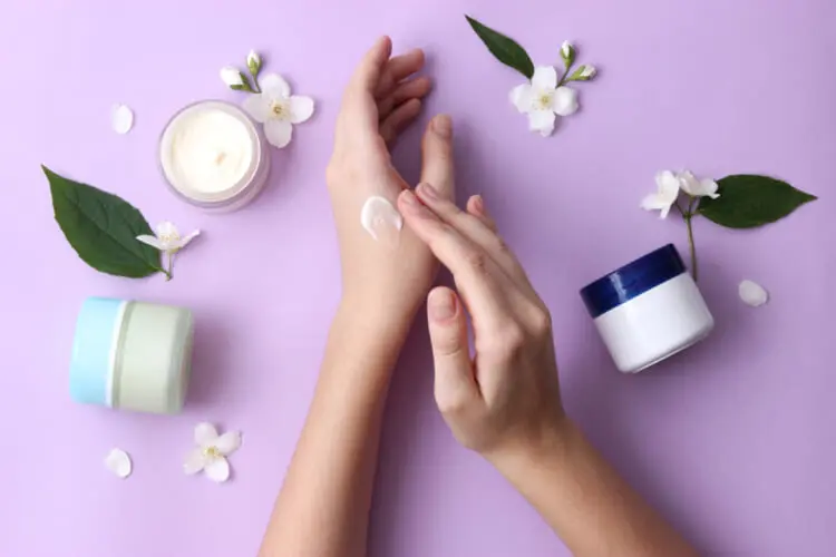 【プチプラ】ハンドクリームおすすめ12選!高保湿やいい香り、オーガニックも