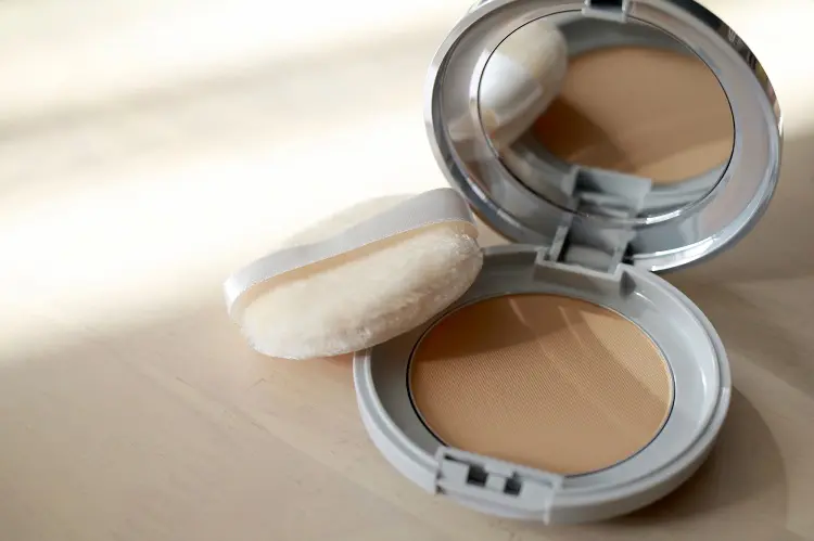 石鹸で落とせるファンデーション 40代