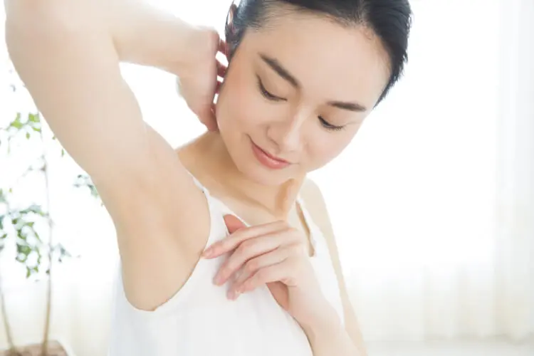 脇毛 抜き続ける 生えてこない