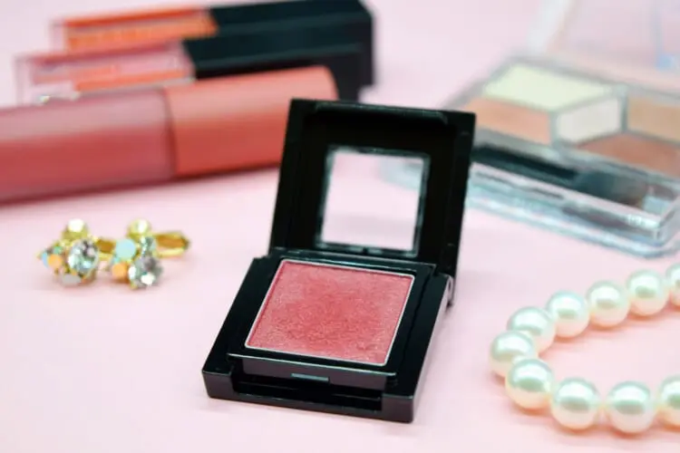 単色 アイシャドウ デパコス