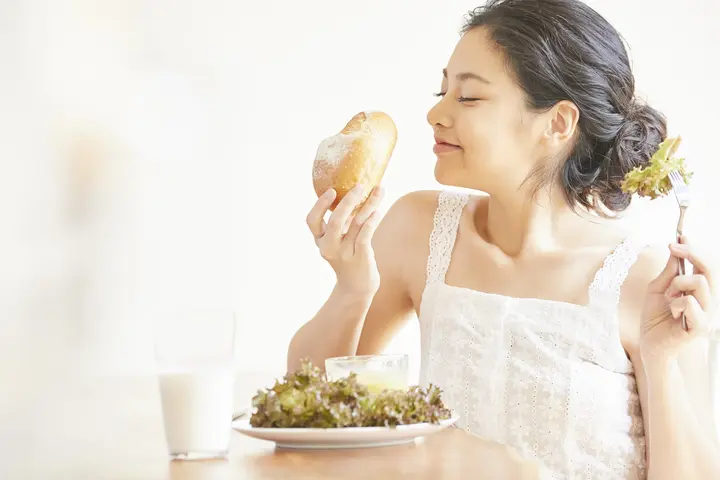 【お昼食べ過ぎた!】夜ご飯のメニューはこれにしよう。抜くと逆効果?コンビニOK